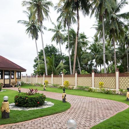 Foxy'S Beach Resort San Vicente  Exterior photo