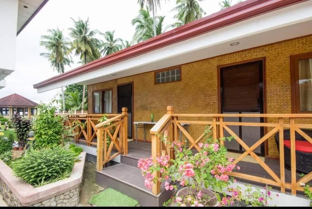 Foxy'S Beach Resort San Vicente  Exterior photo