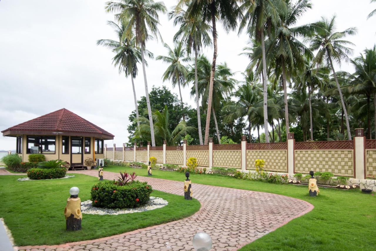 Foxy'S Beach Resort San Vicente  Exterior photo